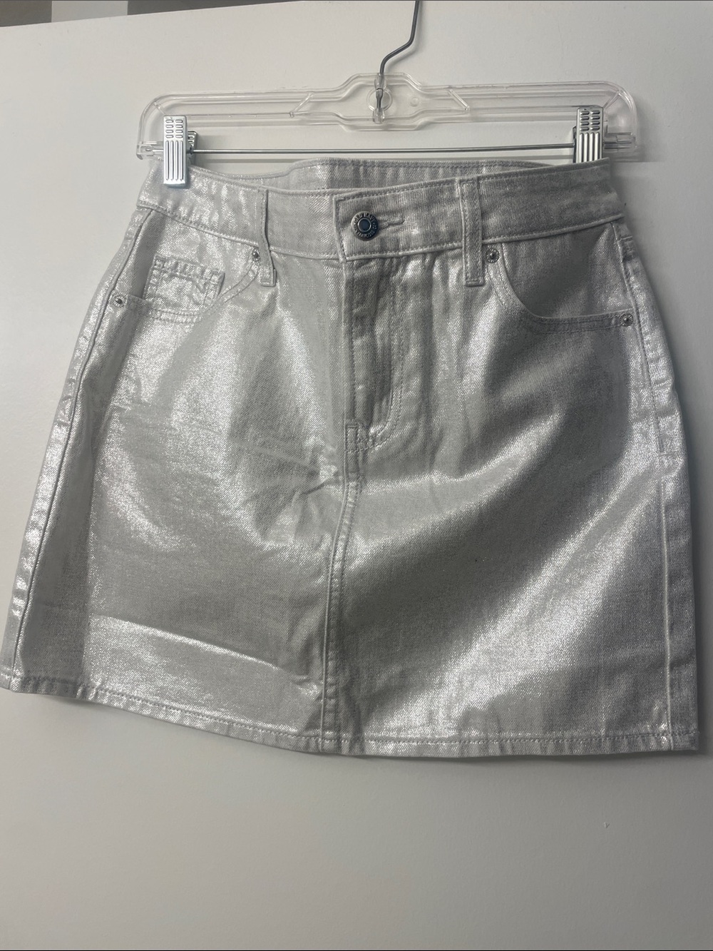NEVER WORN Old Navy Metallic Silver Mini Skirt